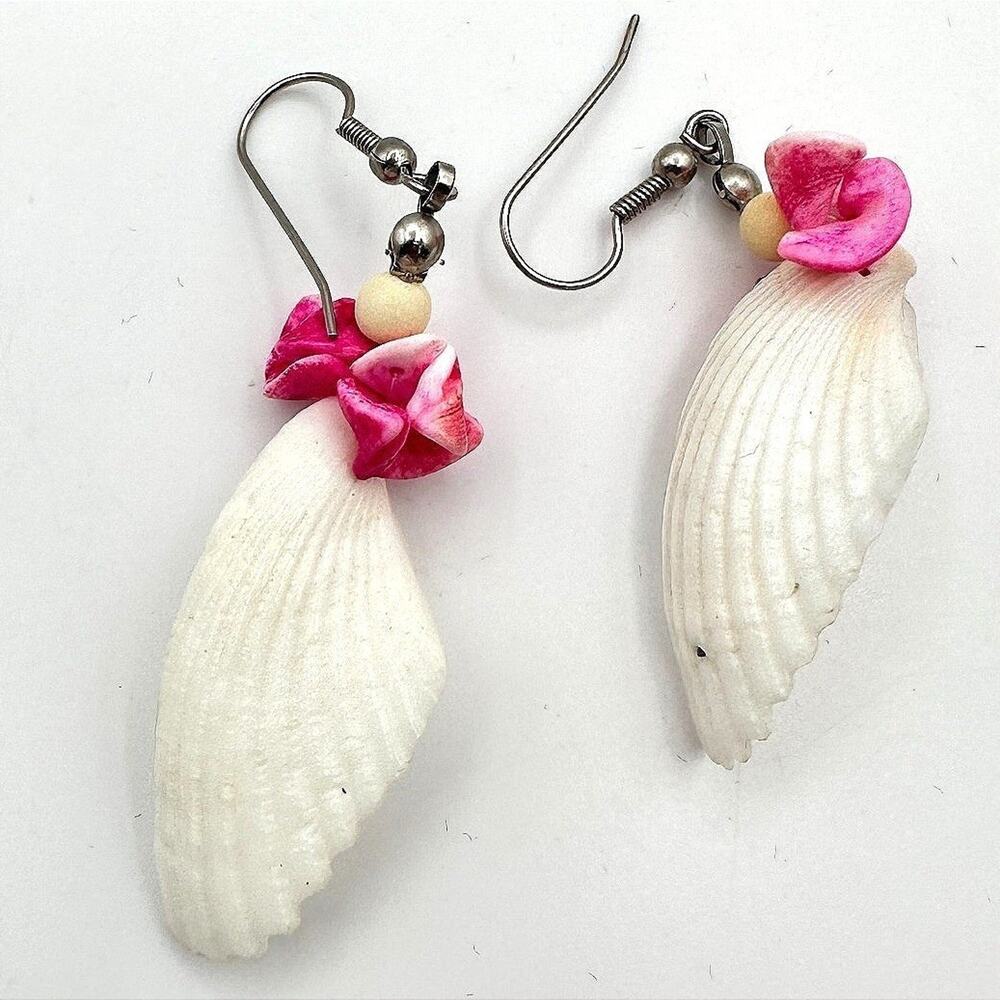 Vintage Y2K Silver Tone Pink Floral White Sea Shell Dangle Earrings Jewelry